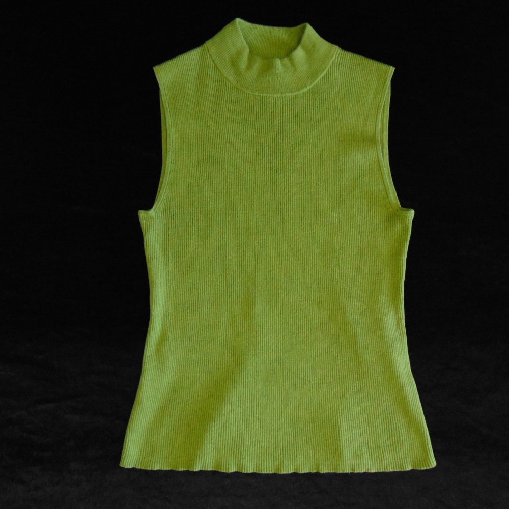 52% Silk Green Mock Turtleneck Sleeveless Sweater